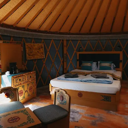 Campismo de Luxo Yurt Mongolia - Camp La Belle Vie *